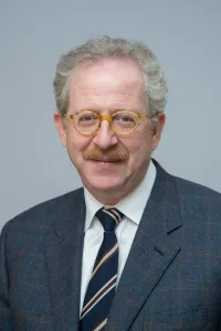 Dr. Alex Greenberg's Headshot - Oral Surgeon in Midtown Manhattan, NYC